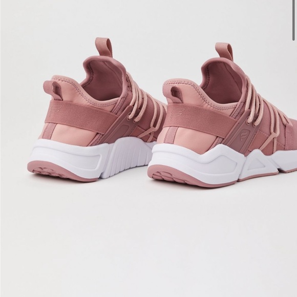 Fabletics Mariner Performance Sneaker in orchid smoke - Picture 6 of 7